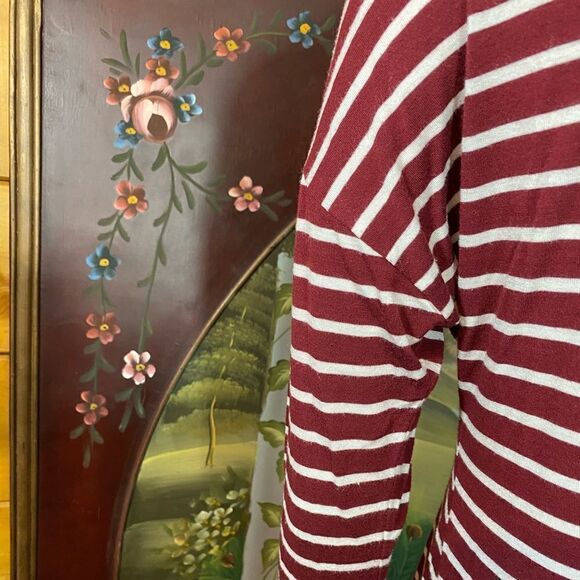 Free Faith Burgundy with White Stripes Size Small SUPER SOFT - Picture 5 of 5